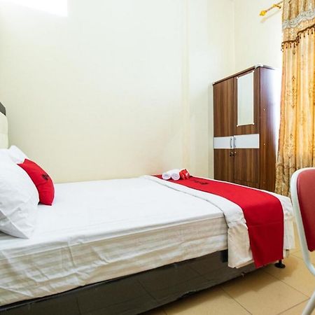Reddoorz Syariah @ Jalan Setiabudi Medan 3 Eksteriør bilde