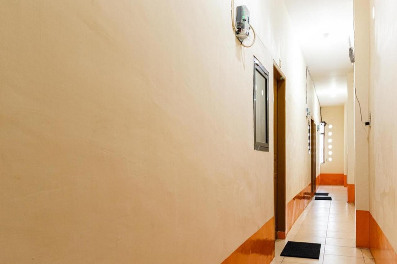 Reddoorz Syariah @ Jalan Setiabudi Medan 3 Eksteriør bilde