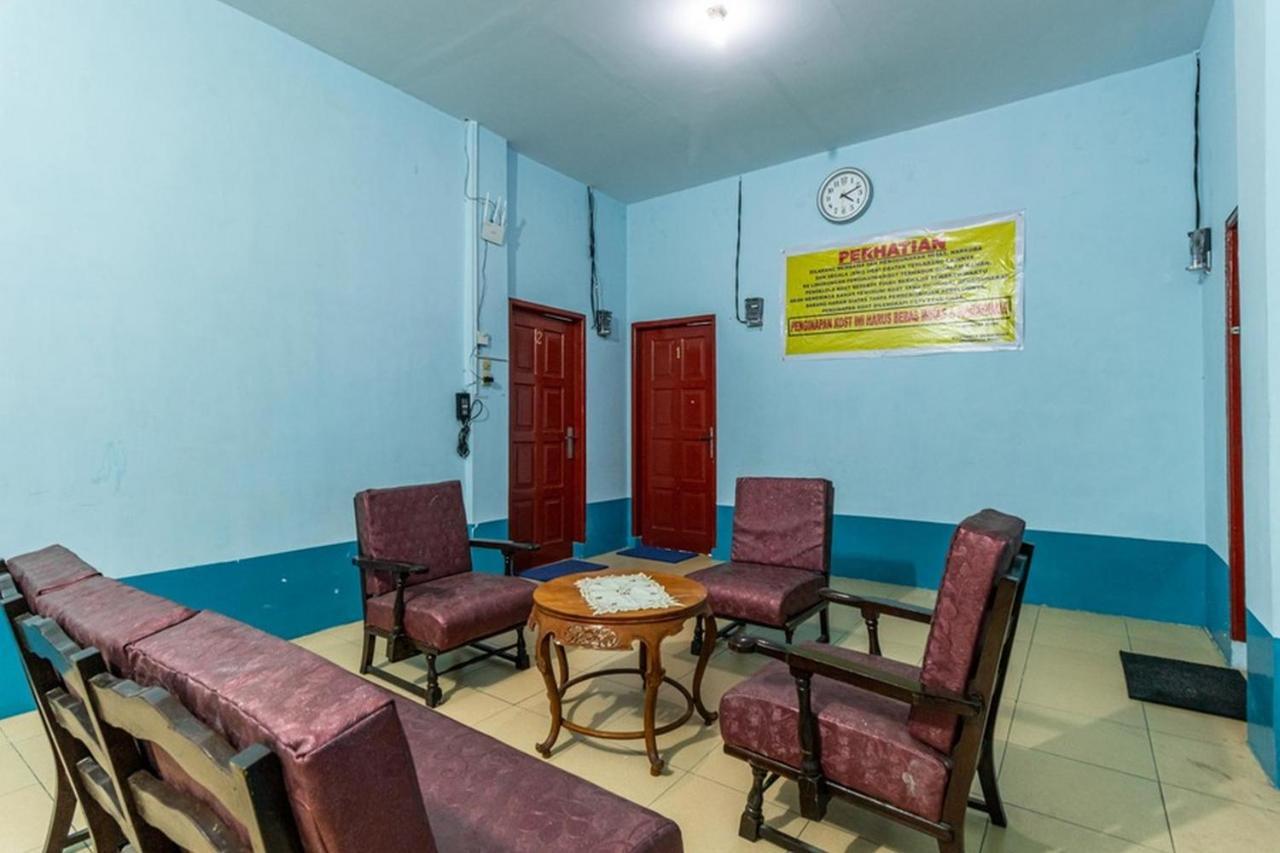 Reddoorz Syariah @ Jalan Setiabudi Medan 3 Eksteriør bilde