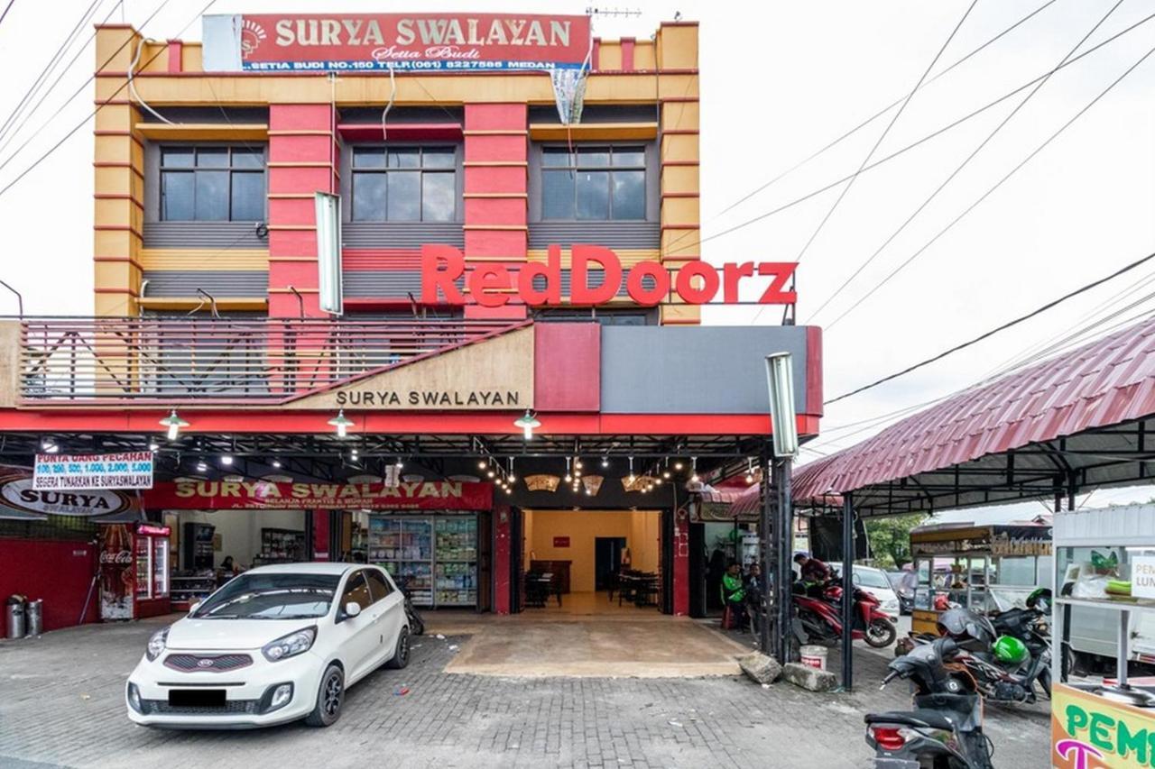 Reddoorz Syariah @ Jalan Setiabudi Medan 3 Eksteriør bilde