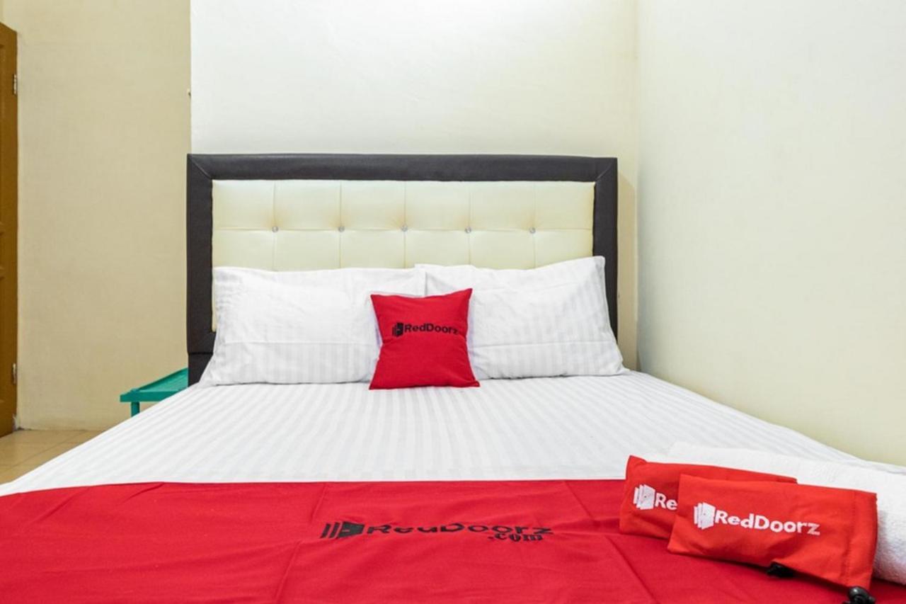 Reddoorz Syariah @ Jalan Setiabudi Medan 3 Eksteriør bilde